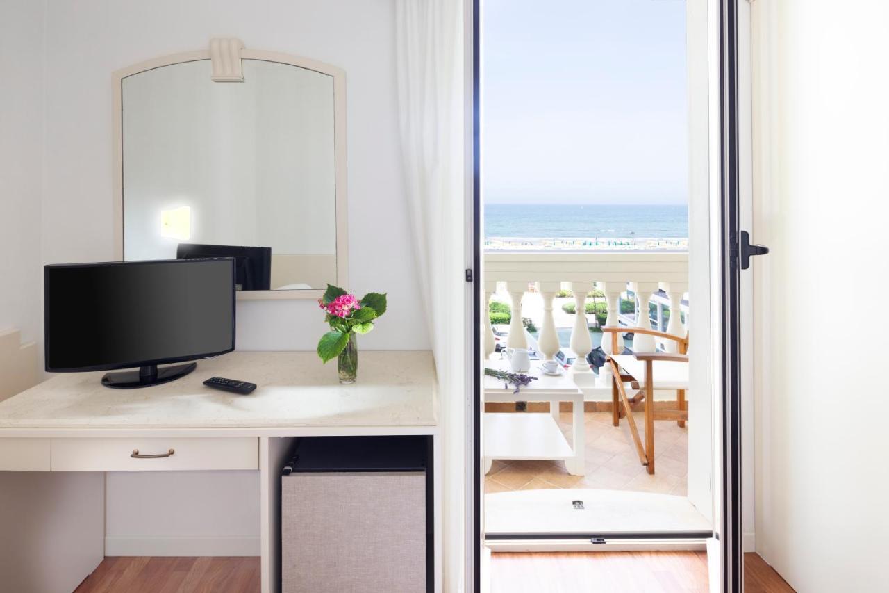 Novecento Suite Hotel Риччоне Екстер'єр фото