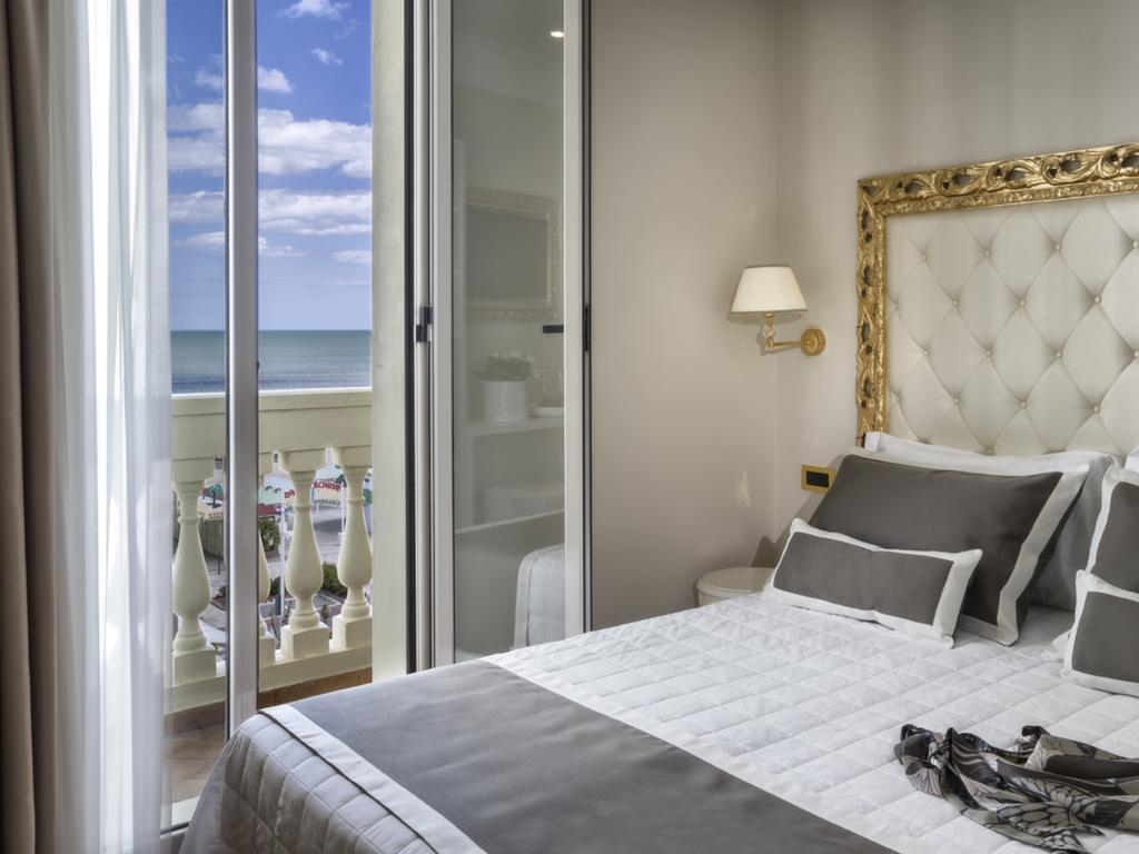 Novecento Suite Hotel Риччоне Екстер'єр фото