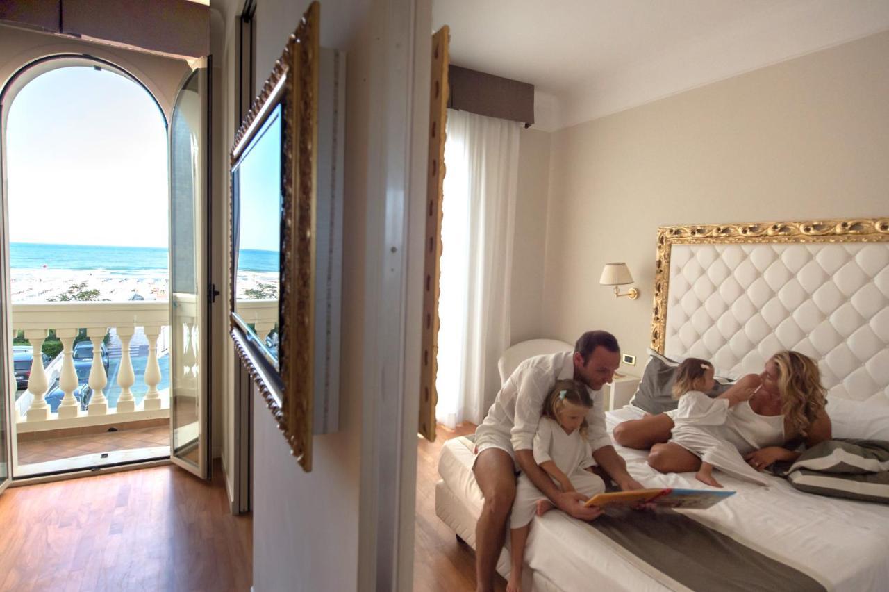 Novecento Suite Hotel Риччоне Екстер'єр фото